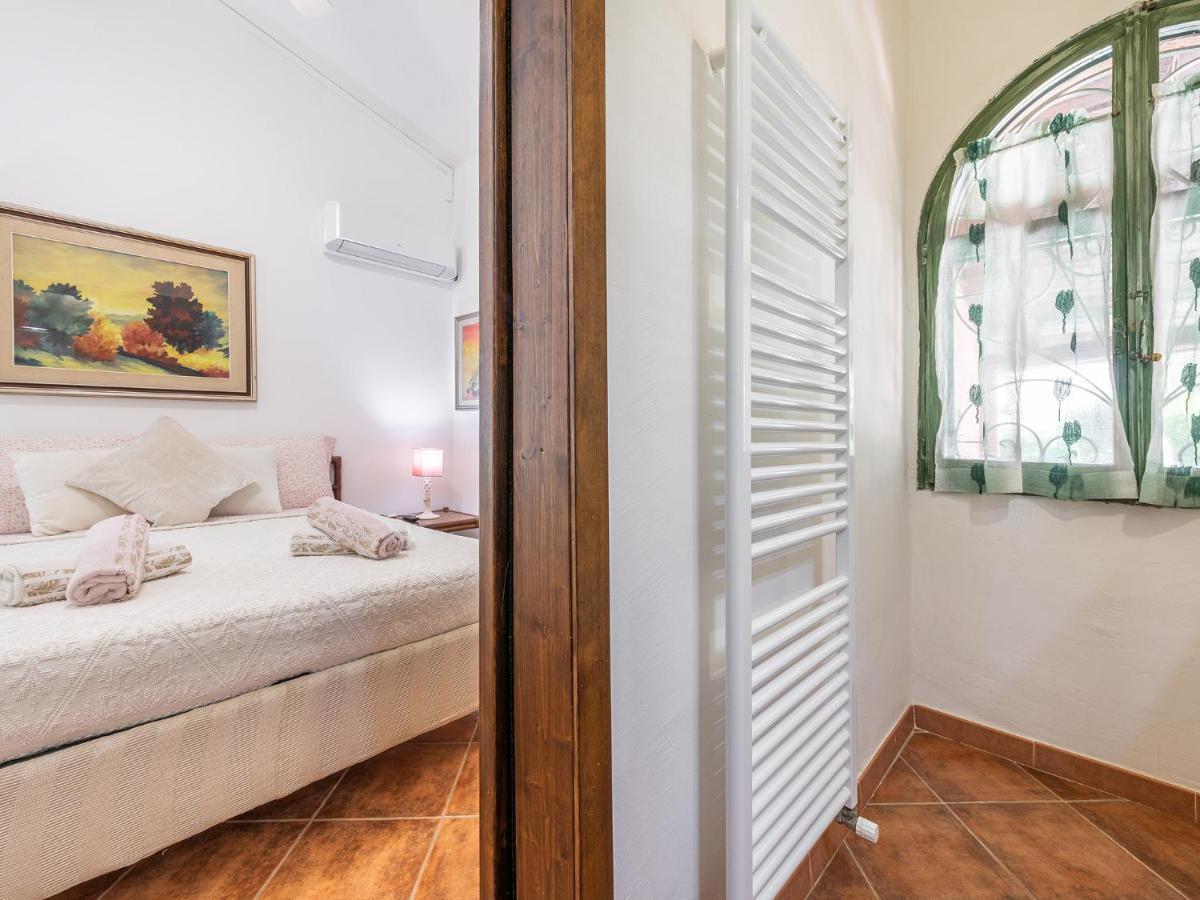 Guest House Villa Verde - Short Term Room Rentals Torre delle Stelle Exterior foto